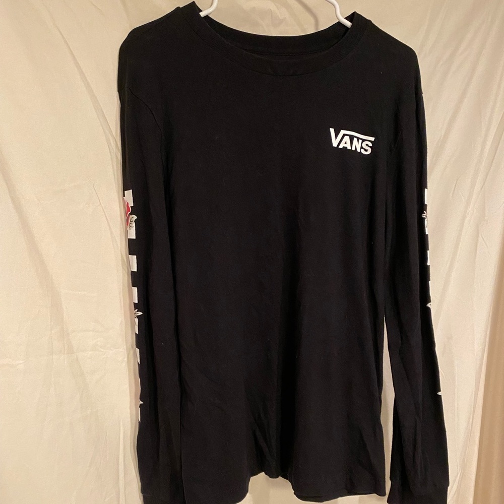 Black long sleeve vans shirt